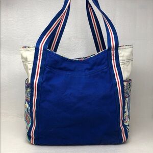 Vera Bradley Tote Canvas Blue and White Paisley Printed